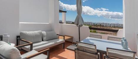 屋外ダイニングエリア