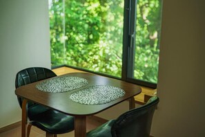 Free minibar items, blackout drapes, iron/ironing board, free WiFi - Villa SACHIBARU (Nanjo)