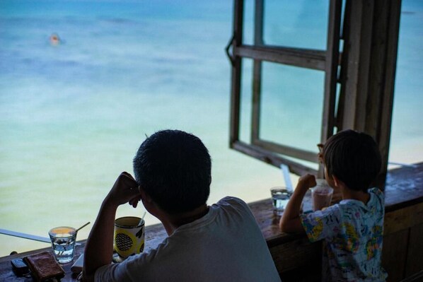 현지 요리, 정원 전망 