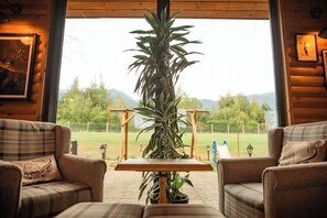 Interior - Comfortable long-term accommodation with free wellness access. (Razlog)