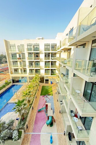 Stylish Studio Pool View JVC Elysee 3