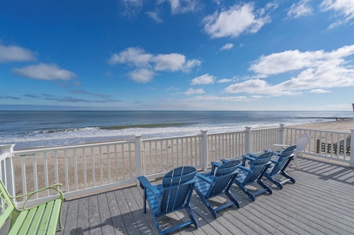 Sea Oats Ocean Front 4 Bedroom 2 Bath Home Linens Included!