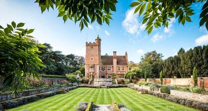 Beautiful Country House Apartment