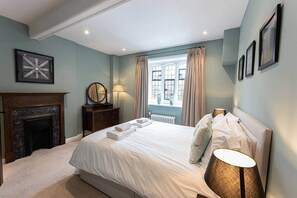 3 bedrooms, iron/ironing board, travel cot, free WiFi