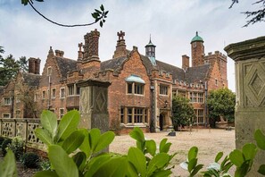 Exterior - Spacious Country House Apartment (Kentford)