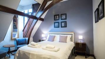 7 bedrooms, iron/ironing board, travel cot, free WiFi