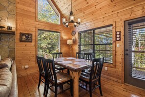 Dining - The Wild Life 2 Bedroom Cabin (Sevierville)