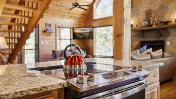 Cabin, 2 Bedrooms | Private kitchen | Fridge, oven, coffee/tea maker, toaster