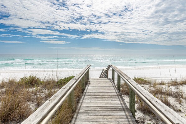 Townhome, 3 Bedrooms | Beach | Beach nearby - Shoreline Garden 16 3 Bedroom Townhouse (Destin)