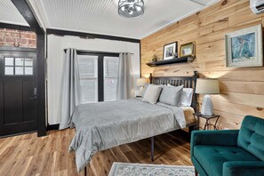 Studio | Iron/ironing board, free WiFi - Rustic Ky Retreat, Columbia House Unit B Apts (Somerset)
