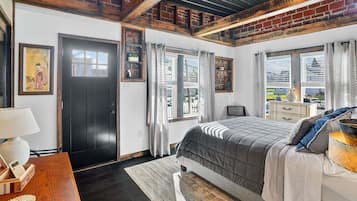 Apartment, 1 Bedroom | 1 bedroom, laptop workspace, iron/ironing board, free WiFi