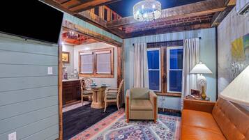 Apartment, 1 Bedroom | Living area | Smart TV, streaming services