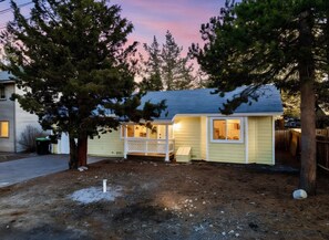 Exterior - 1821 Arrowhead 2 Bedroom Home (South Lake Tahoe)