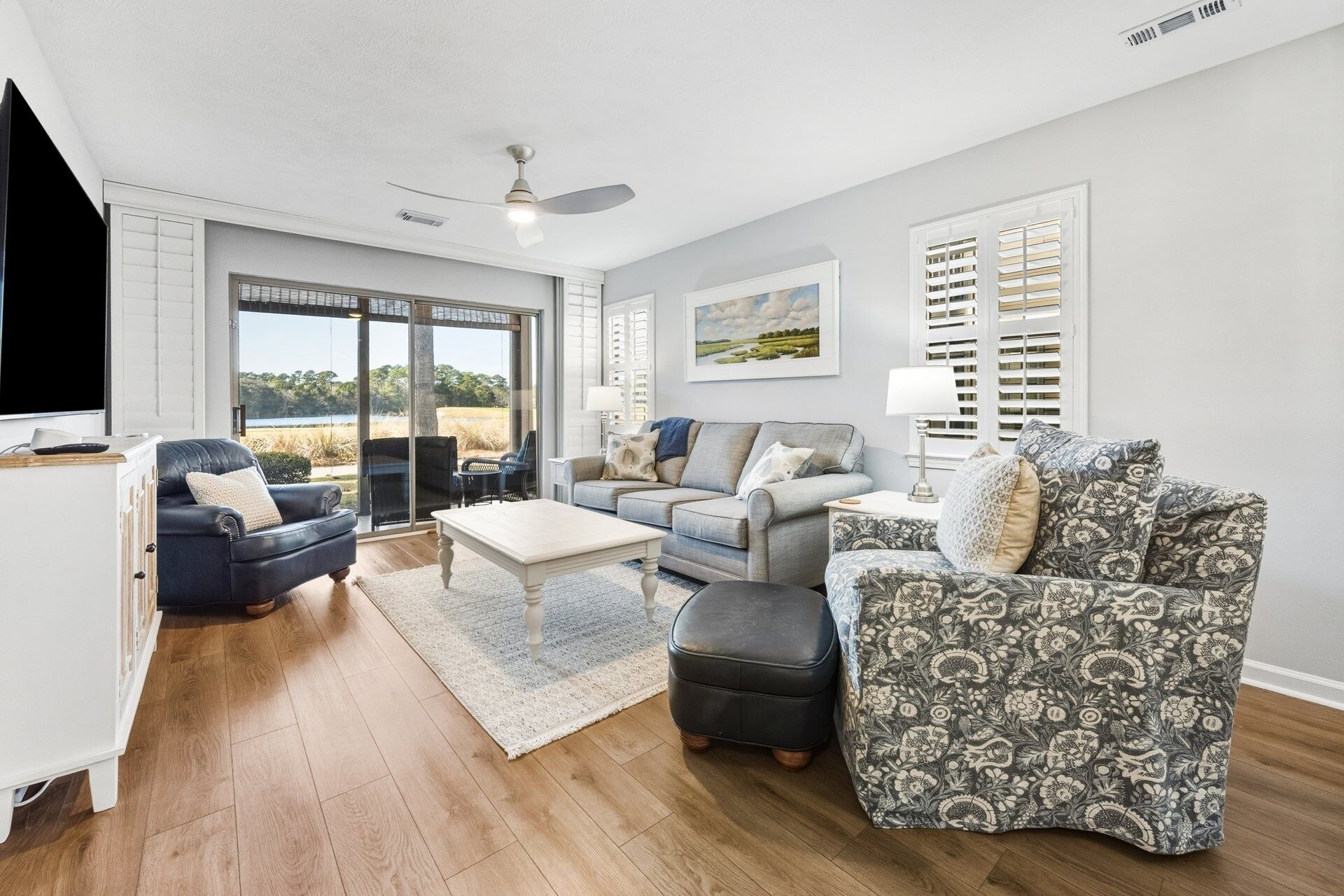 Condo, 3 Bedrooms | Living area