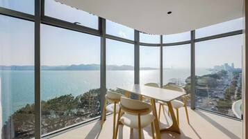 Desk, laptop workspace, free WiFi, wheelchair access