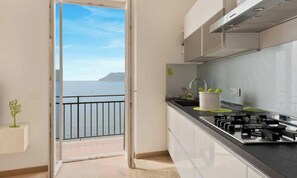 Kühlschrank, Mikrowelle, Geschirrspüler