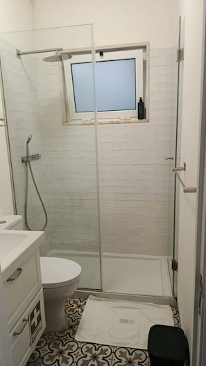 Apartment, 1 Schlafzimmer, Balkon | Badezimmer