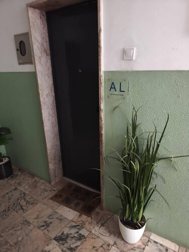 Morden Spacious Apartment