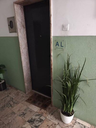 Morden Spacious Apartment