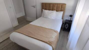 Apartemen, 2 kamar tidur, balkon | 2 kamar tidur