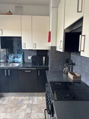 Apartment, 1 Bedroom | Interior - Bright Open-plan Apartment in Welling, South East London (Welling)