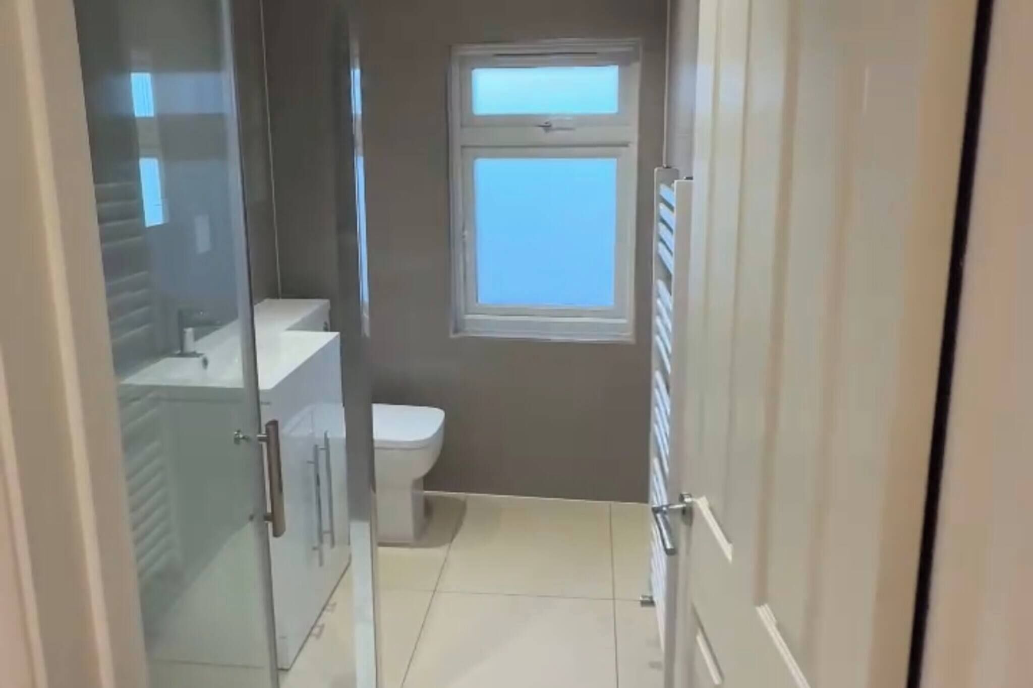 Apartment, 2 Bedrooms | Bathroom