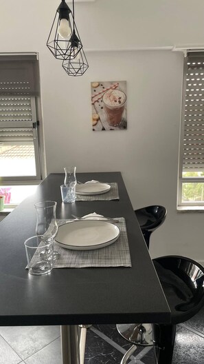 Apartamento, 3 quartos | Opções para refeição