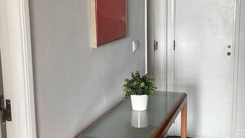 Apartment, 3 Bedrooms | Interior