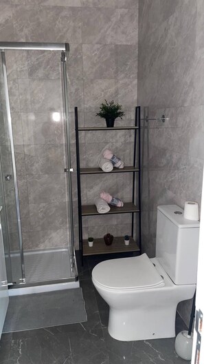Apartment, 3 Bedrooms | Bathroom - Trio Haven Apartment (Vila Franca de Xira)
