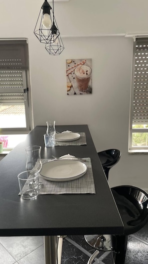 Apartment, 3 Schlafzimmer | Speisen