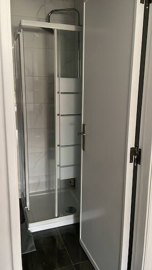 Apartment, 3 Schlafzimmer | Badezimmer