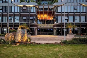 Exterior - Pavilion Signature Lumiere Q2 Residence (An Khanh)