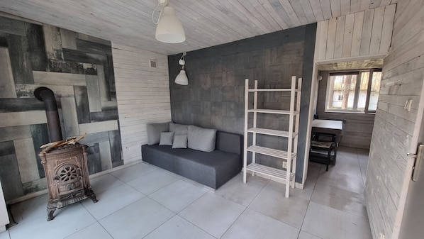 Premium Cottage 2 rooms with terrace | Living area - Ośrodek La La Las - domki letniskowe w lesie nad jeziorem (Bytnica)