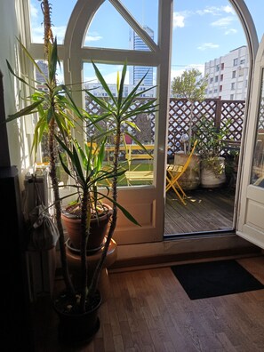 Interior - Bright, through-roof apartment in the heart of the 6th arrondissement, with GARAGE! (Lyon)