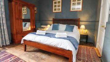 4 dormitoris, decoració individual i mobiliari individual