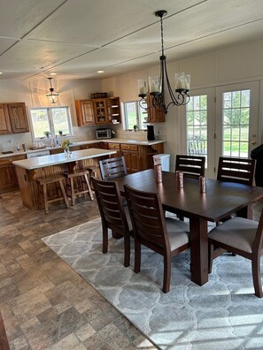Dining - Pinecrest Lodge; Lakefront Retreat in the Waltonian Islands Hague on Lake George (Hague)