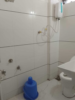 Bathroom - Hotel Krishna Rooms (Mangrol)