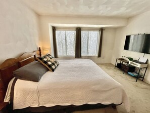 3 slaapkamers, een bureau, wifi, beddengoed