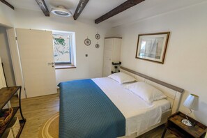 3 室のベッドルーム、アイロン / アイロン台、旅行用ベビーベッド、WiFi (無料)