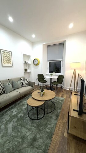 Modern Flat in central Edinburgh