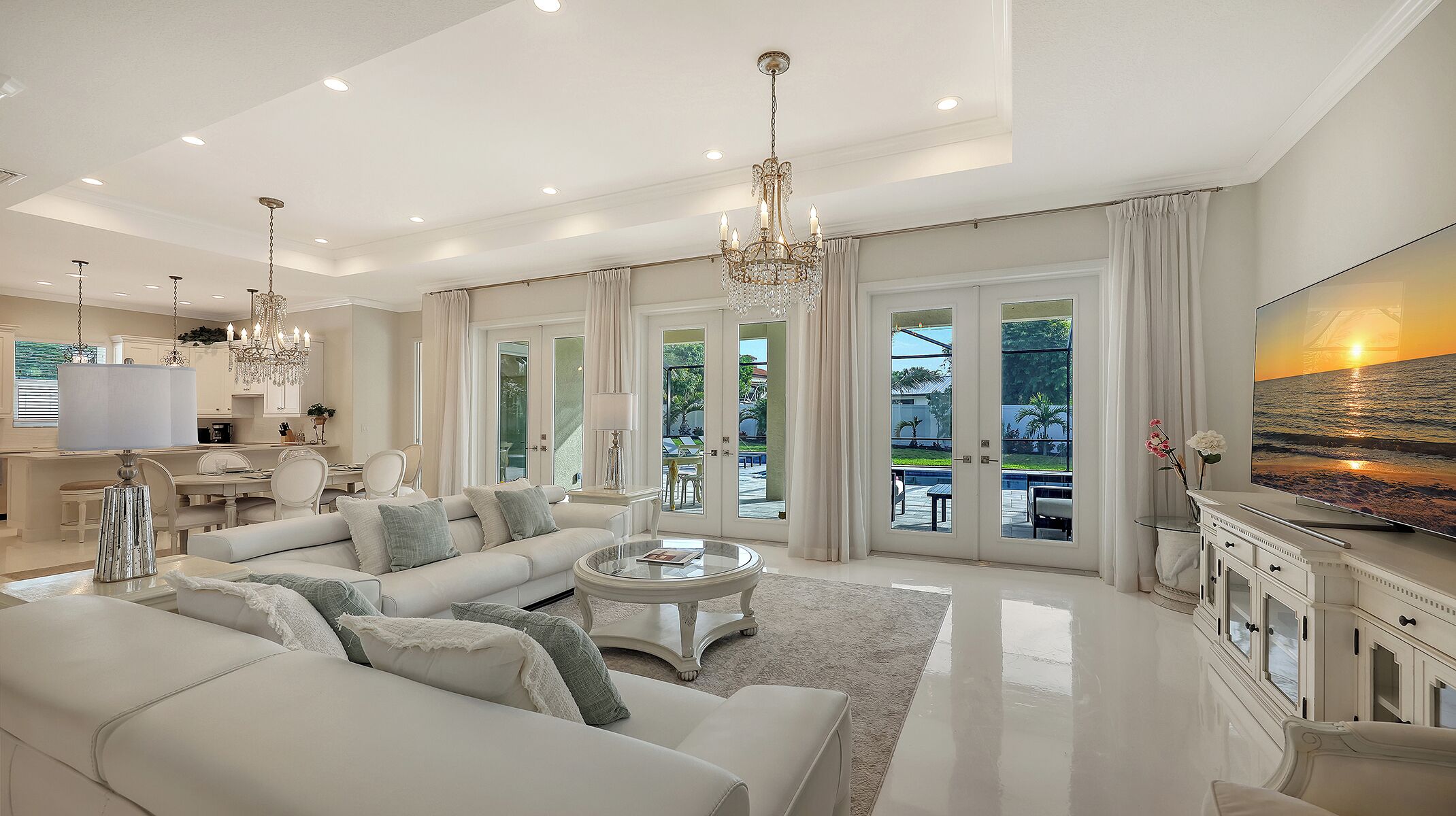 Smart TV, DVD player