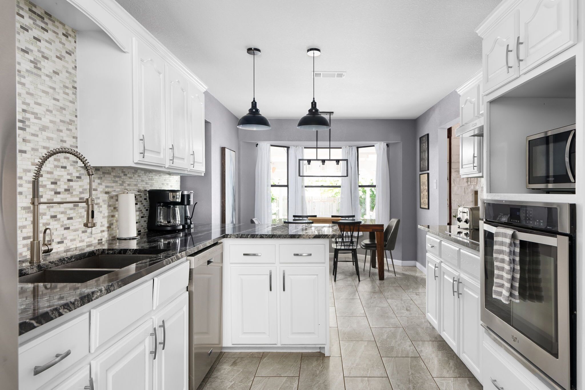 House, 5 Bedrooms, Non Smoking, Patio | Private kitchen