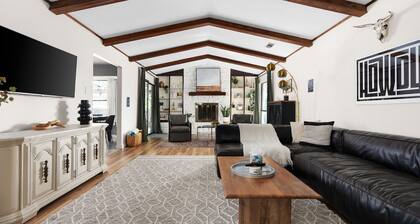 Chic Escape Pool Hot Tub Gym Playroom