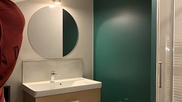 Een douche, een haardroger