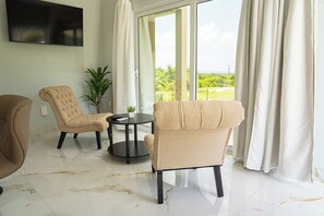 Living area - Paradise Suite (Nevis)
