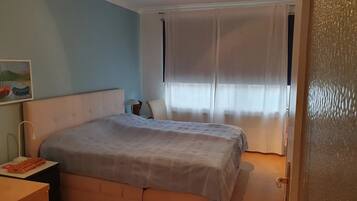 Bügeleisen/Bügelbrett, WLAN, Bettwäsche