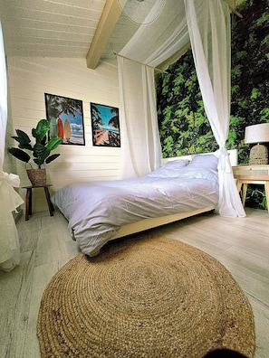 1 bedroom, free WiFi, bed sheets - A change of scenery, exoticism & romance at the Chalet du Léman (Massongy)