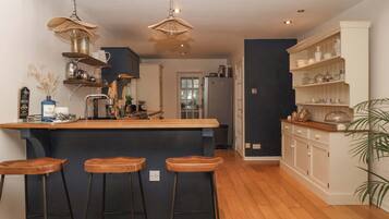 Dụng cụ nấu nướng/bát dĩa/dao nĩa