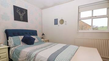 5 phòng ngủ, trang trí khác biệt