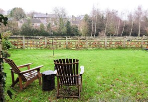 Property grounds - Lair Close House (Harrogate)